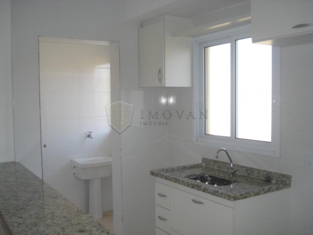 Alugar Apartamento / Padrão em Ribeirão Preto R$ 1.650,00 - Foto 3