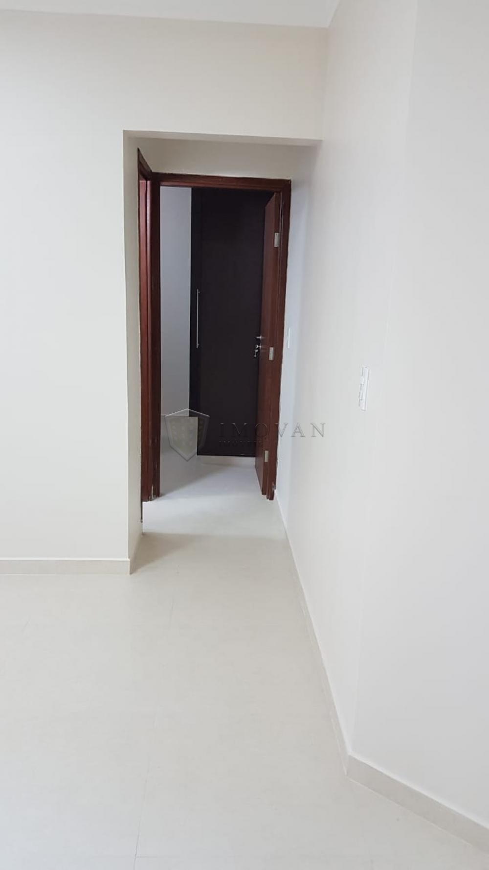 Alugar Apartamento / Padrão em Ribeirão Preto R$ 800,00 - Foto 2