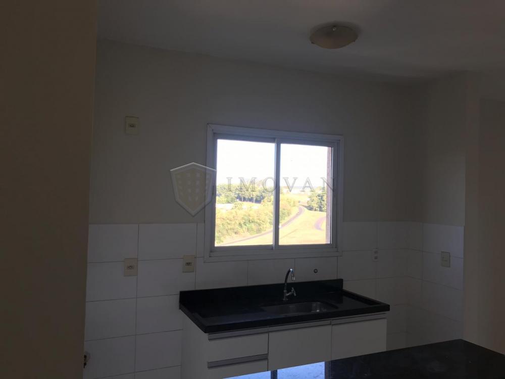 Alugar Apartamento / Padrão em Ribeirão Preto R$ 1.650,00 - Foto 3