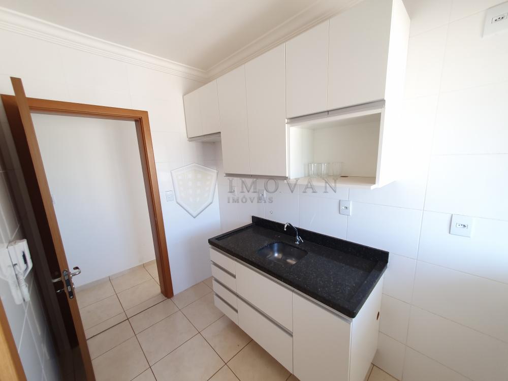 Alugar Apartamento / Padrão em Ribeirão Preto R$ 1.500,00 - Foto 2