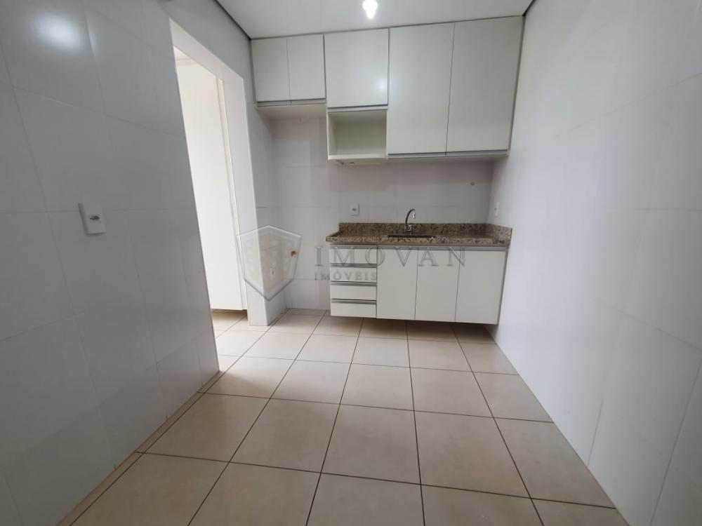 Alugar Apartamento / Padrão em Ribeirão Preto R$ 1.900,00 - Foto 4