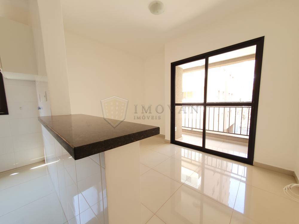 Alugar Apartamento / Padrão em Ribeirão Preto R$ 1.400,00 - Foto 2