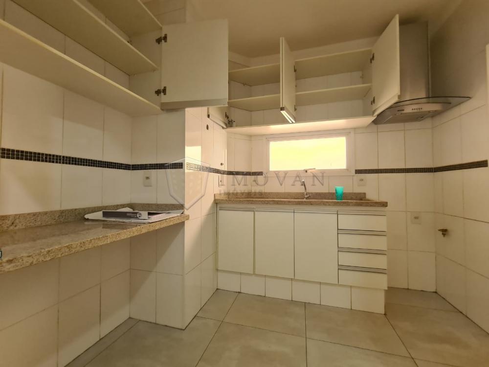 Alugar Apartamento / Padrão em Ribeirão Preto R$ 1.750,00 - Foto 4