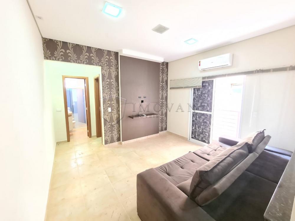 Alugar Apartamento / Padrão em Ribeirão Preto R$ 750,00 - Foto 2