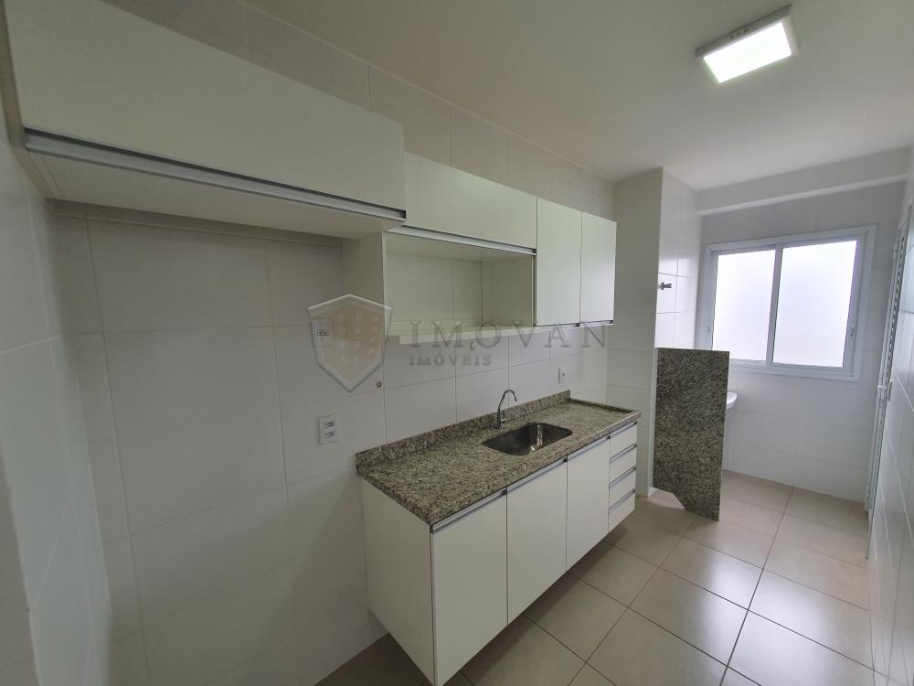 Alugar Apartamento / Padrão em Ribeirão Preto R$ 2.000,00 - Foto 2