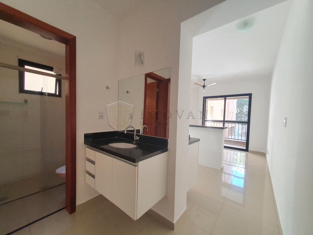 Alugar Apartamento / Padrão em Ribeirão Preto R$ 1.400,00 - Foto 1