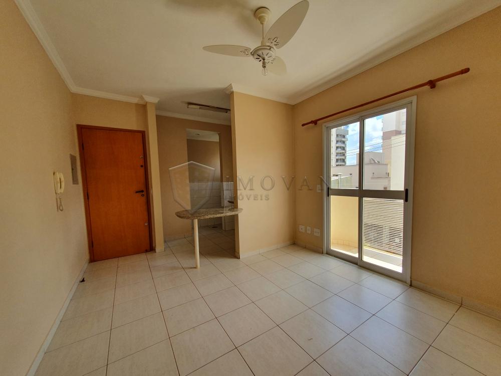 Alugar Apartamento / Padrão em Ribeirão Preto R$ 900,00 - Foto 4