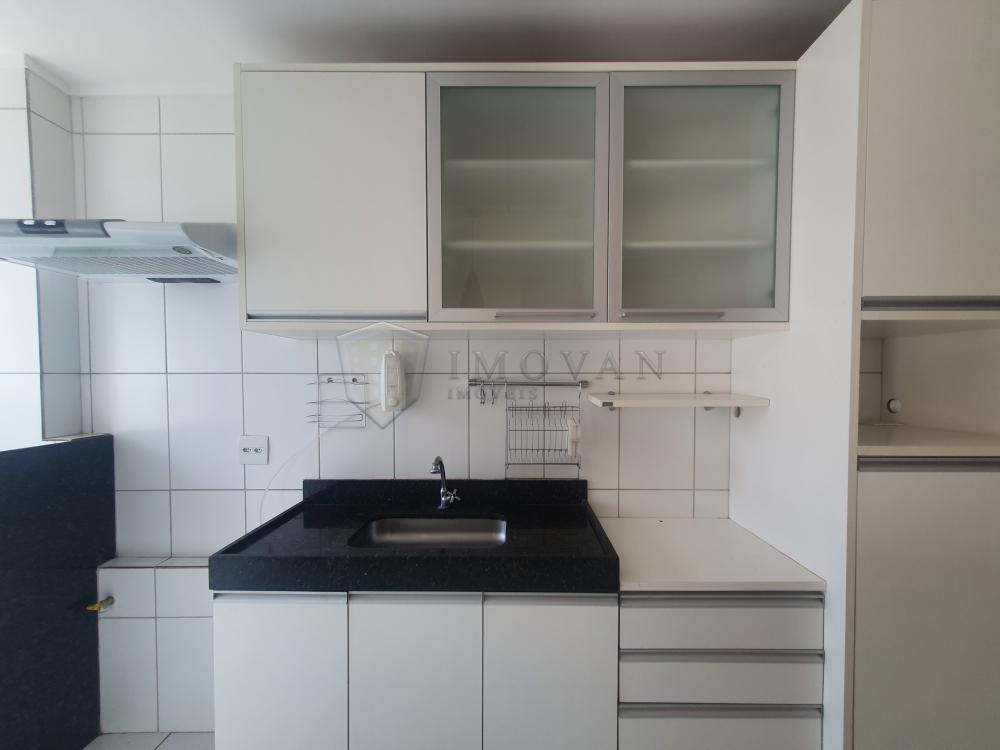 Alugar Apartamento / Padrão em Ribeirão Preto R$ 1.300,00 - Foto 4