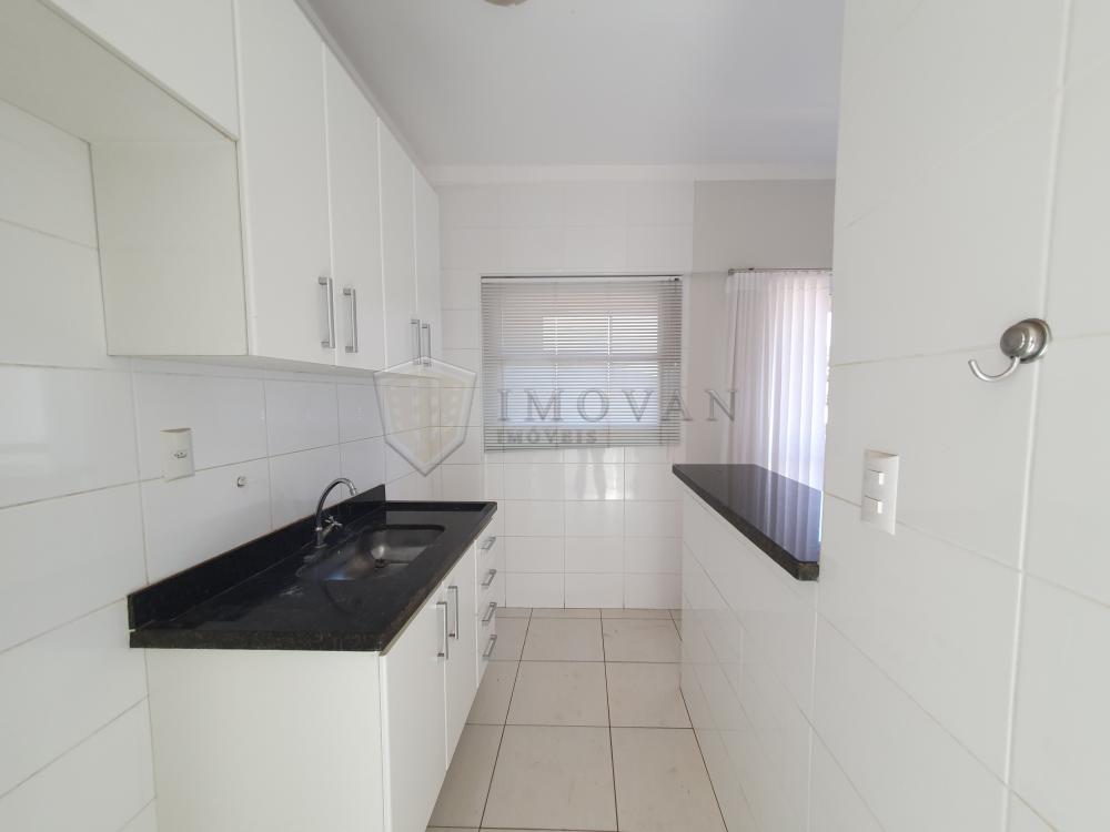 Alugar Apartamento / Padrão em Ribeirão Preto R$ 800,00 - Foto 3