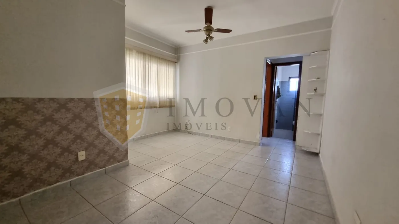 Alugar Apartamento / Padrão em Ribeirão Preto R$ 900,00 - Foto 2