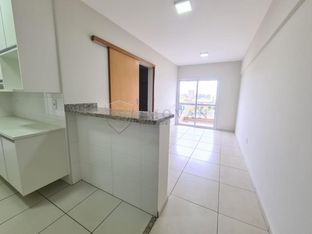 Alugar Apartamento / Padrão em Ribeirão Preto R$ 1.500,00 - Foto 2