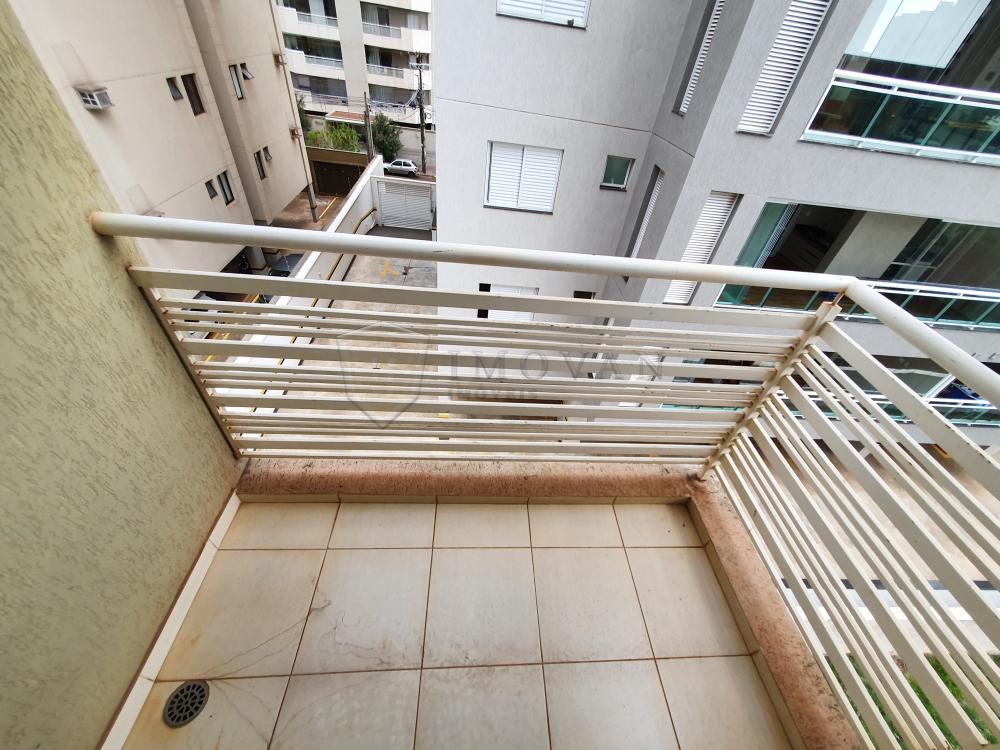 Alugar Apartamento / Padrão em Ribeirão Preto R$ 1.150,00 - Foto 14