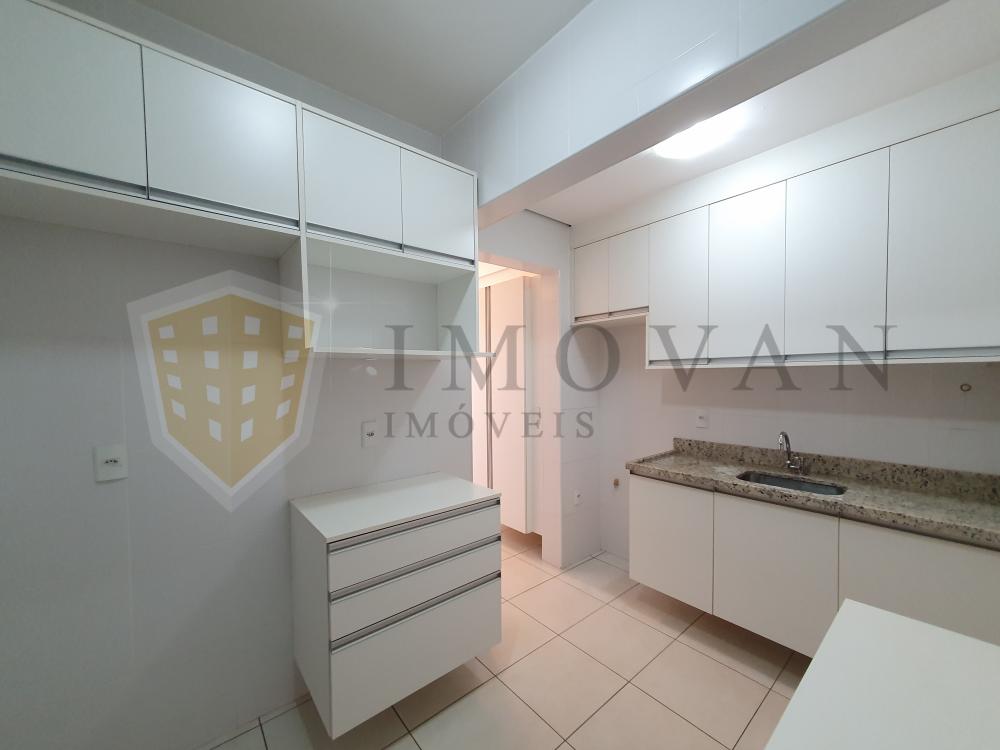 Alugar Apartamento / Padrão em Ribeirão Preto R$ 1.800,00 - Foto 4