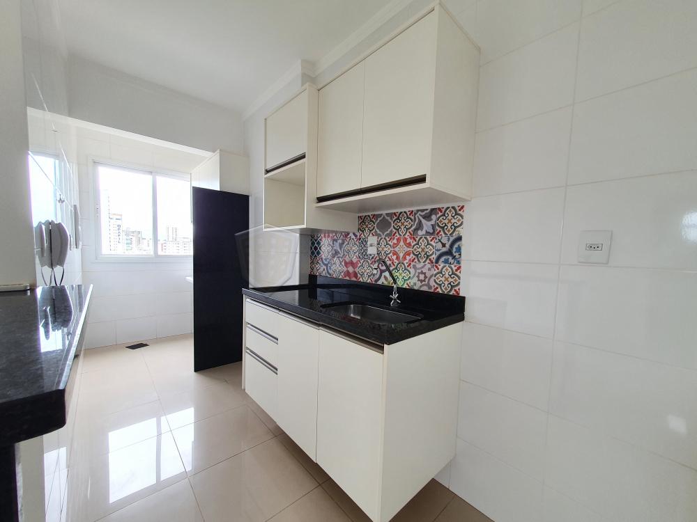 Alugar Apartamento / Padrão em Ribeirão Preto R$ 1.300,00 - Foto 2