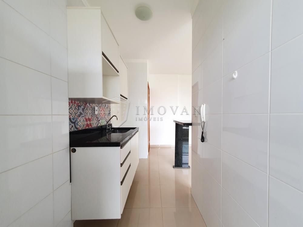 Alugar Apartamento / Padrão em Ribeirão Preto R$ 1.300,00 - Foto 3