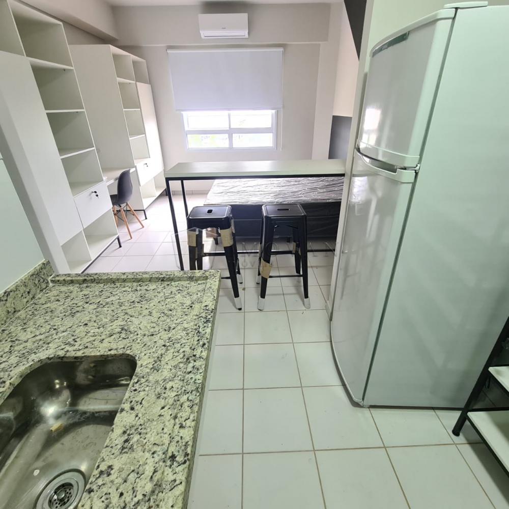 Alugar Apartamento / Kitchnet em Ribeirão Preto R$ 1.300,00 - Foto 4