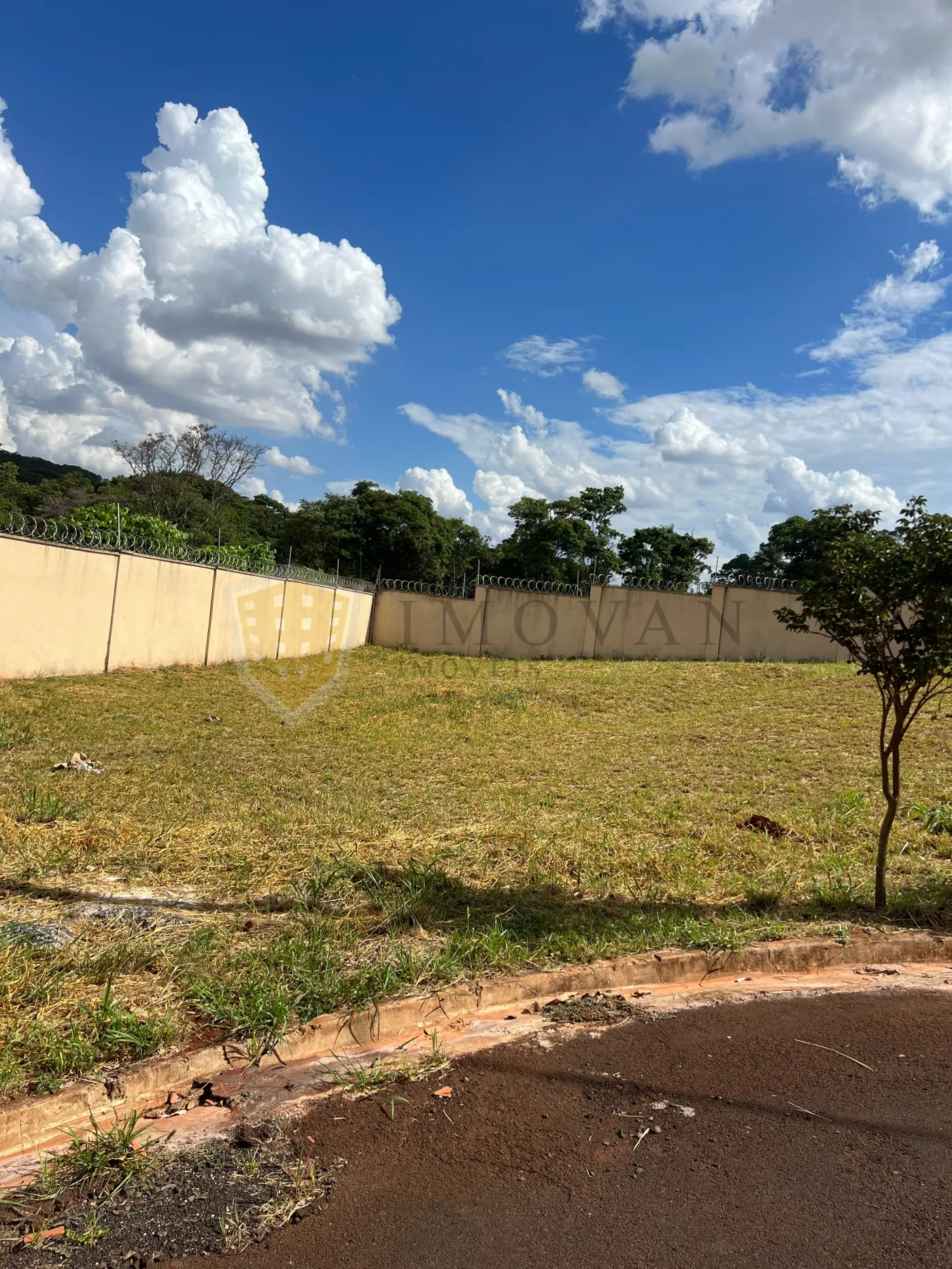 Comprar Terreno / Condomínio em Ribeirão Preto R$ 295.000,00 - Foto 4