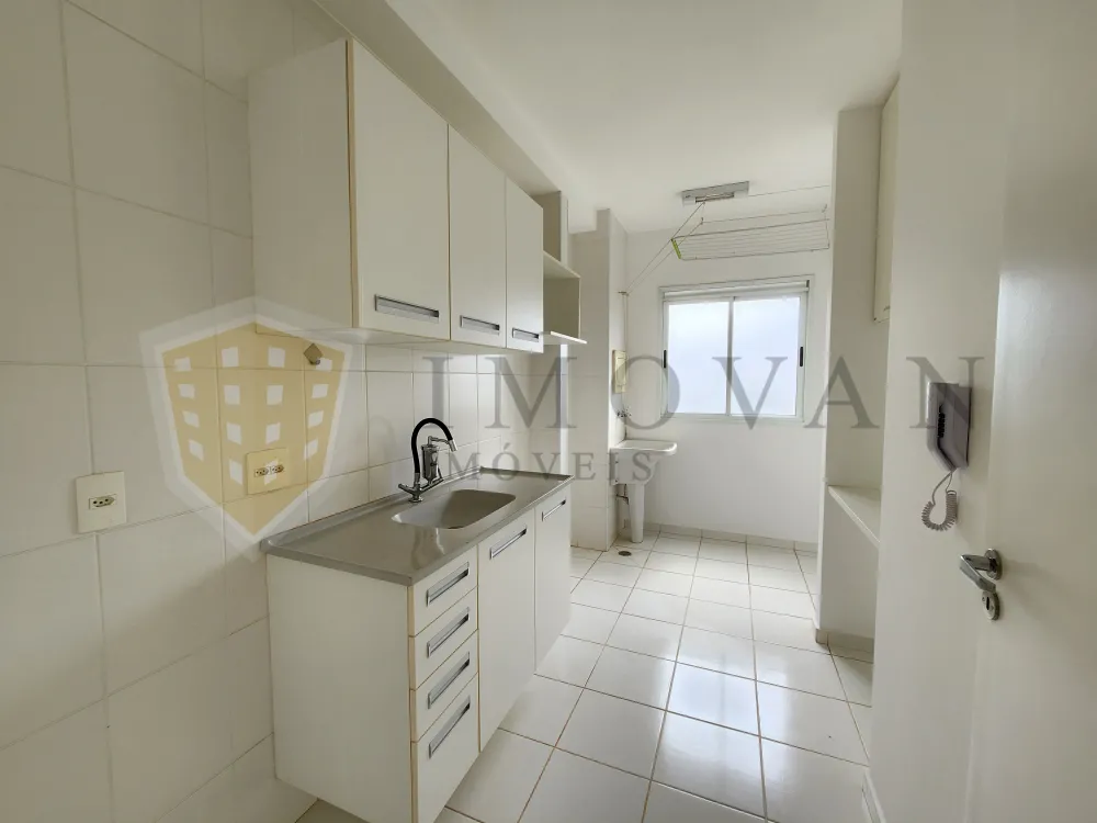 Alugar Apartamento / Padrão em Ribeirão Preto R$ 1.800,00 - Foto 2