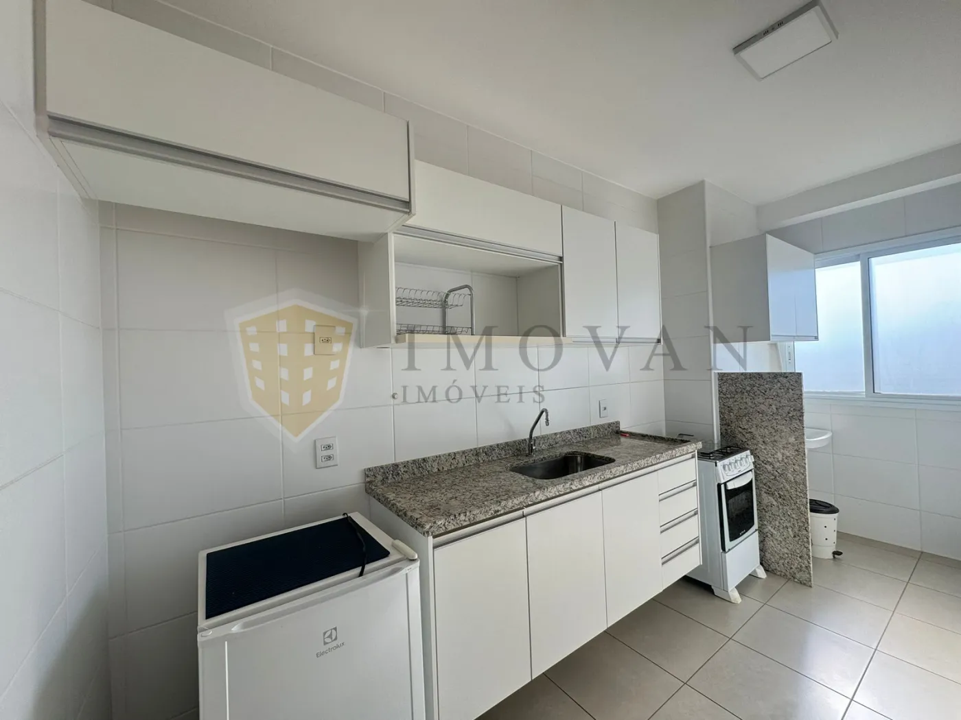 Alugar Apartamento / Padrão em Ribeirão Preto R$ 2.000,00 - Foto 2