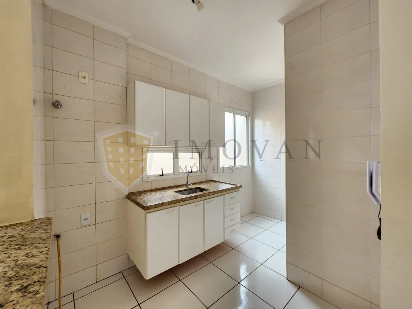 Alugar Apartamento / Padrão em Ribeirão Preto R$ 1.350,00 - Foto 3