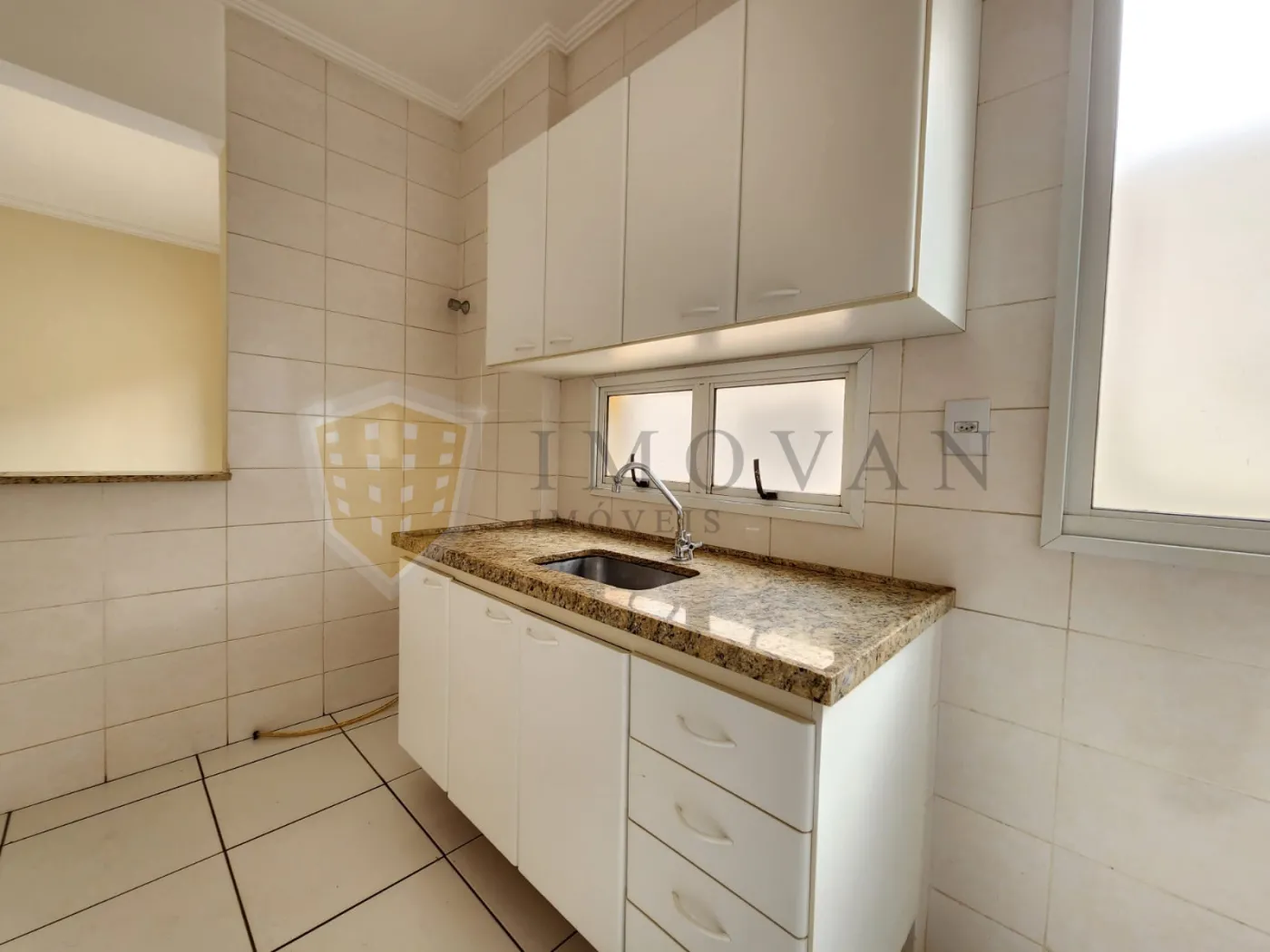 Alugar Apartamento / Padrão em Ribeirão Preto R$ 1.350,00 - Foto 2