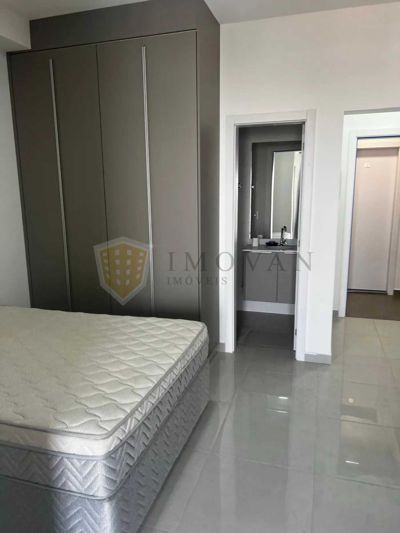 Comprar Apartamento / Flat em Ribeirão Preto R$ 310.000,00 - Foto 3