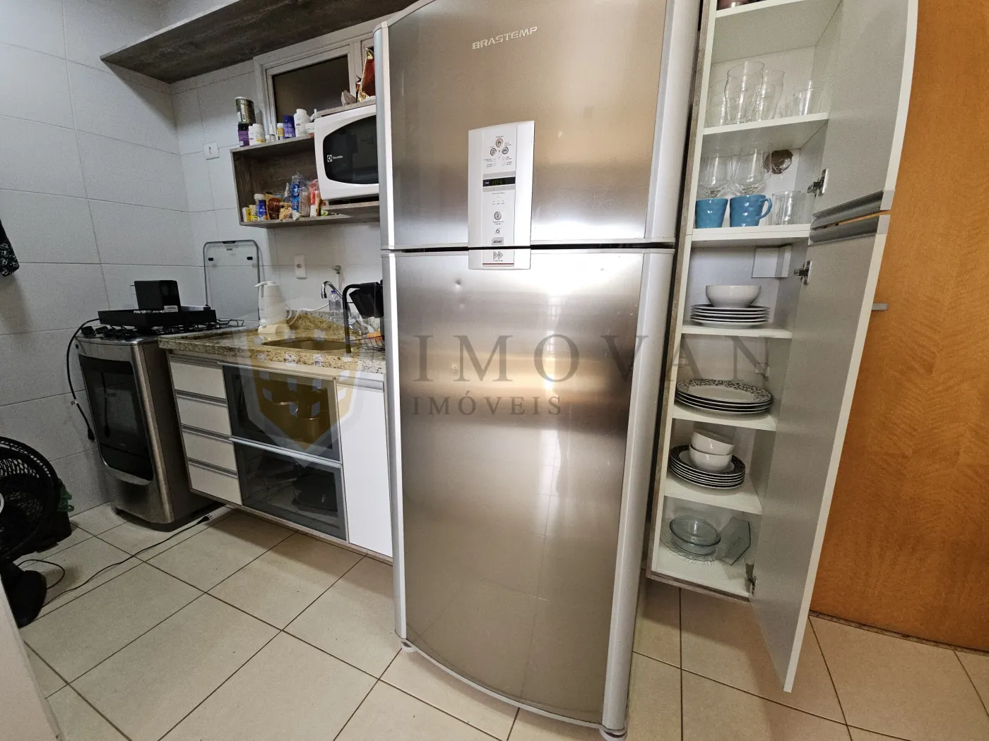 Alugar Apartamento / Padrão em Ribeirão Preto R$ 1.950,00 - Foto 2