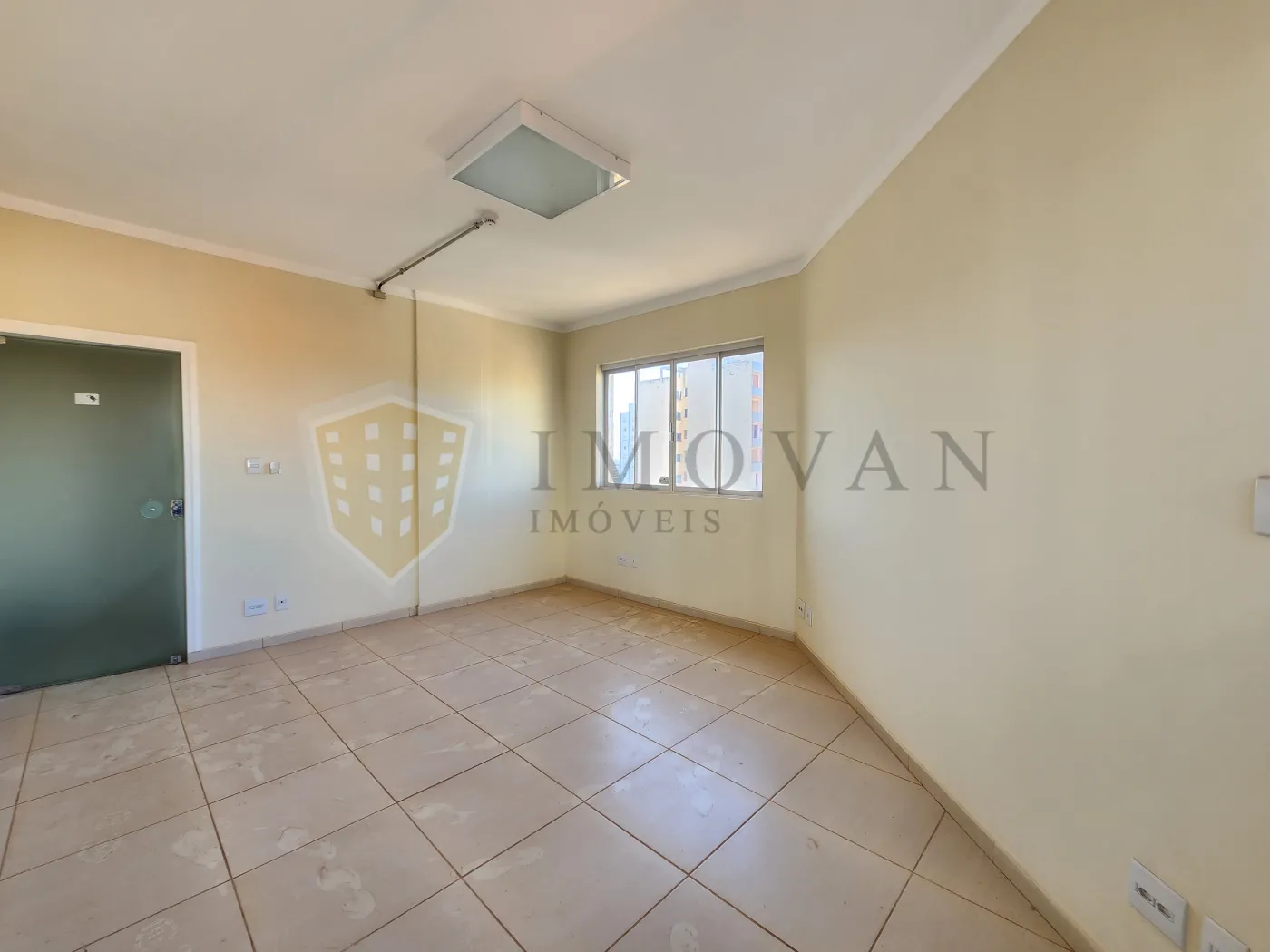 Comprar Comercial / Sala em Ribeirão Preto R$ 375.000,00 - Foto 8