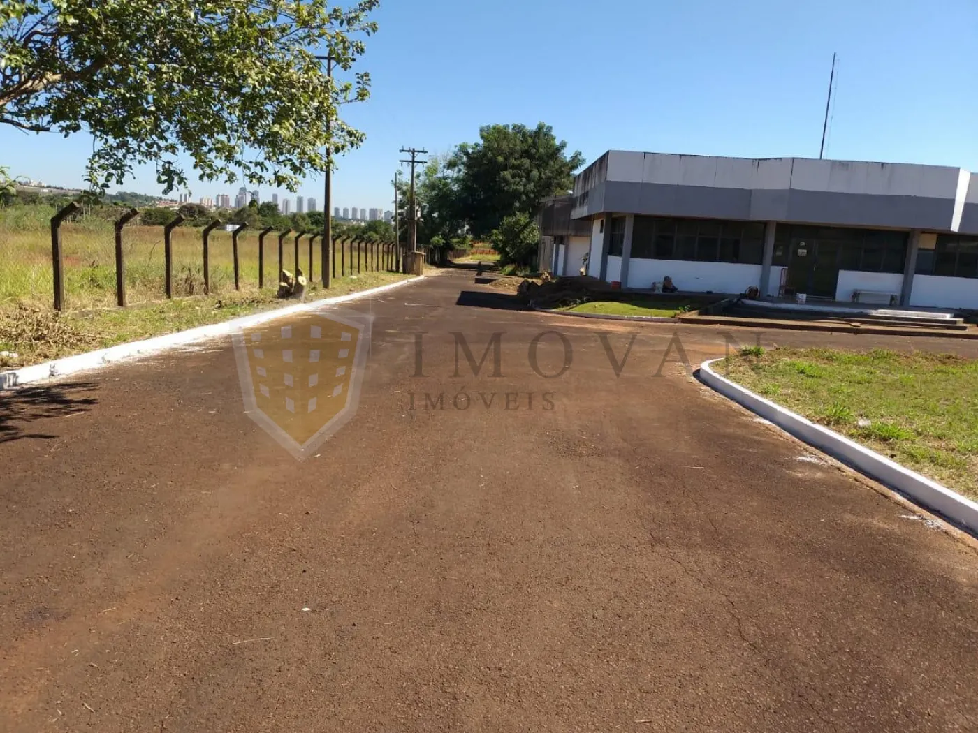 Comprar Comercial / Galpão em Ribeirão Preto R$ 16.800.000,00 - Foto 1