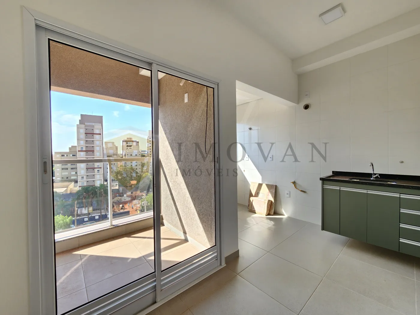 Alugar Apartamento / Padrão em Ribeirão Preto R$ 1.500,00 - Foto 3