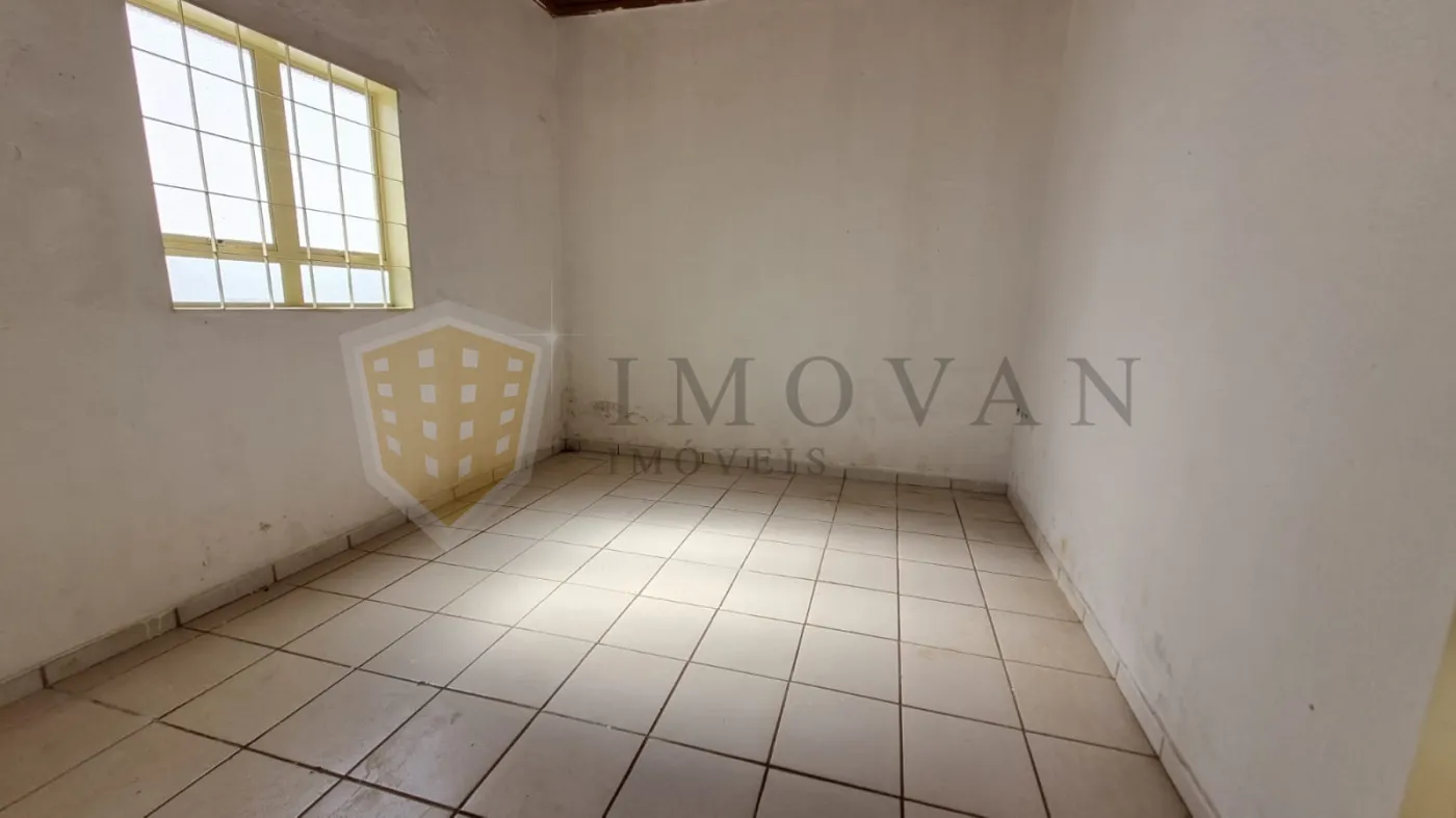 Alugar Casa / Padrão em Ribeirão Preto R$ 900,00 - Foto 4