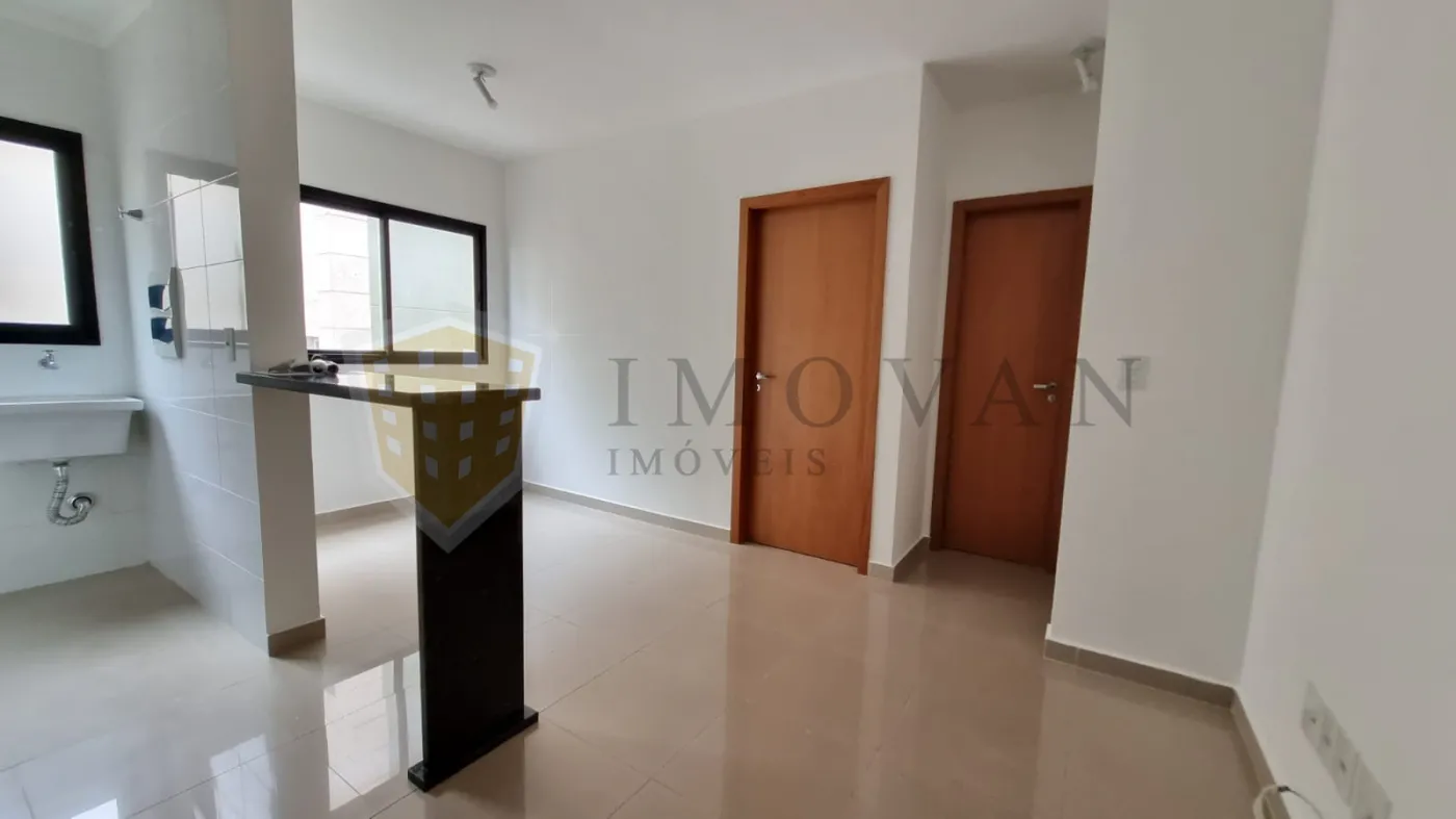 Alugar Apartamento / Padrão em Ribeirão Preto R$ 1.150,00 - Foto 2