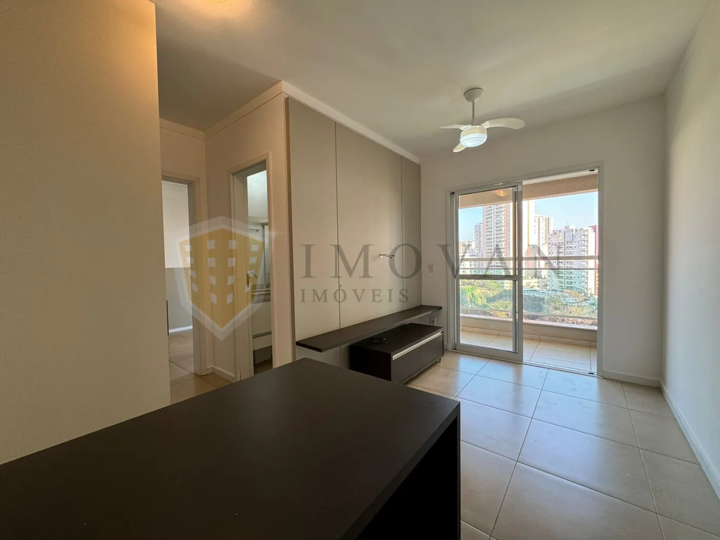 Alugar Apartamento / Padrão em Ribeirão Preto R$ 2.300,00 - Foto 2