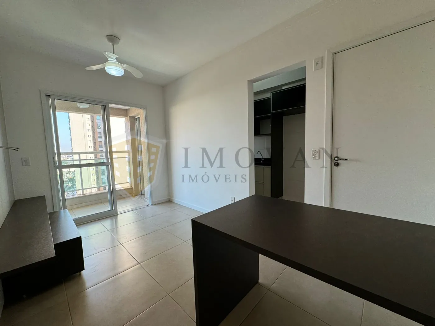 Alugar Apartamento / Padrão em Ribeirão Preto R$ 2.300,00 - Foto 3