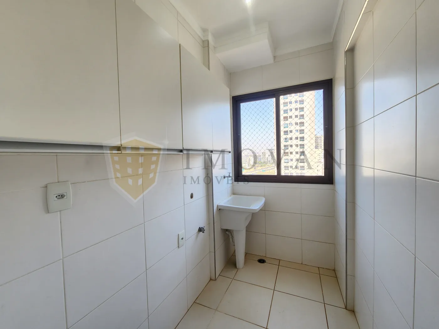 Alugar Apartamento / Padrão em Ribeirão Preto R$ 1.600,00 - Foto 4