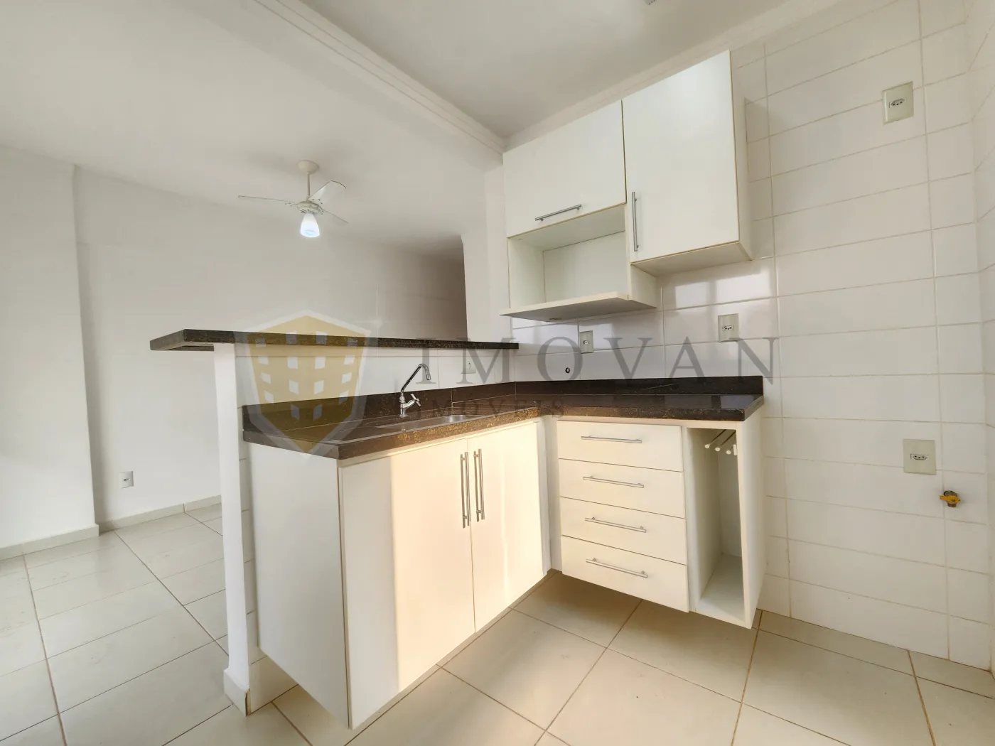 Alugar Apartamento / Padrão em Ribeirão Preto R$ 1.650,00 - Foto 4