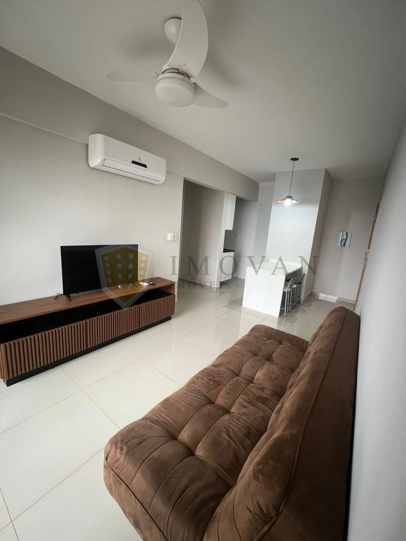 Alugar Apartamento / Padrão em Ribeirão Preto R$ 2.000,00 - Foto 3