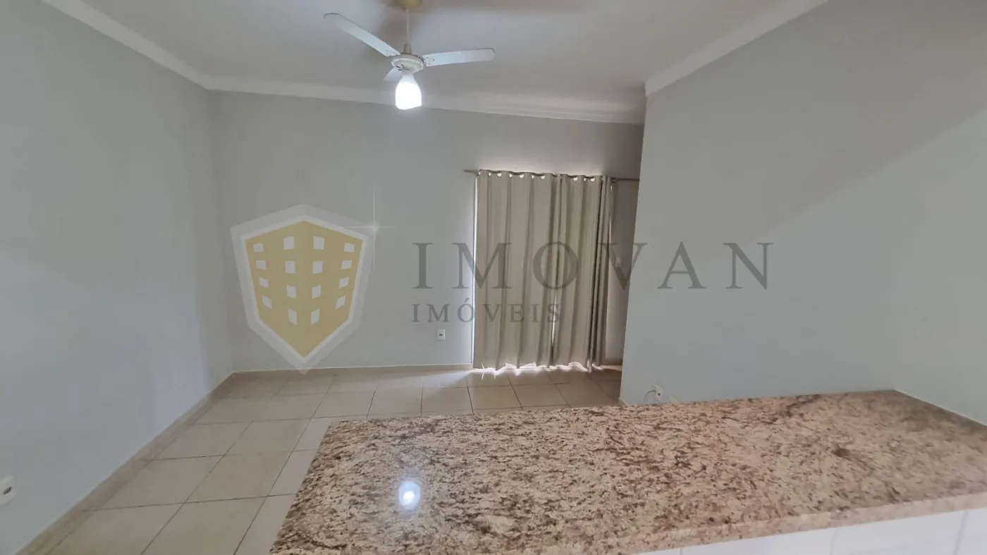 Alugar Apartamento / Padrão em Ribeirão Preto R$ 1.400,00 - Foto 4