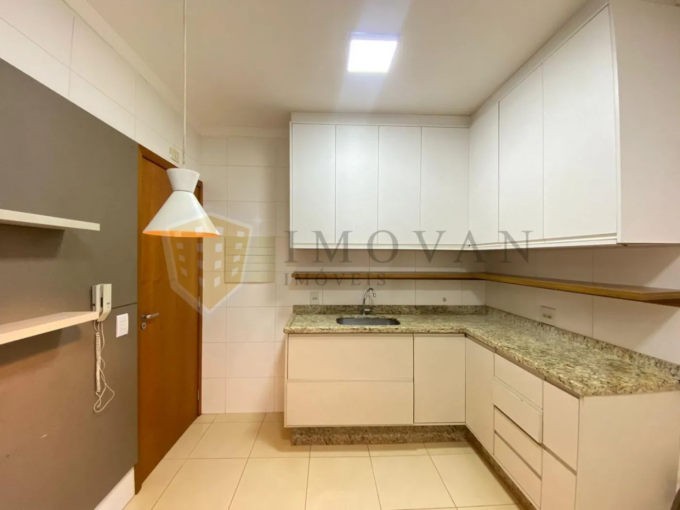 Alugar Apartamento / Padrão em Ribeirão Preto R$ 3.700,00 - Foto 2