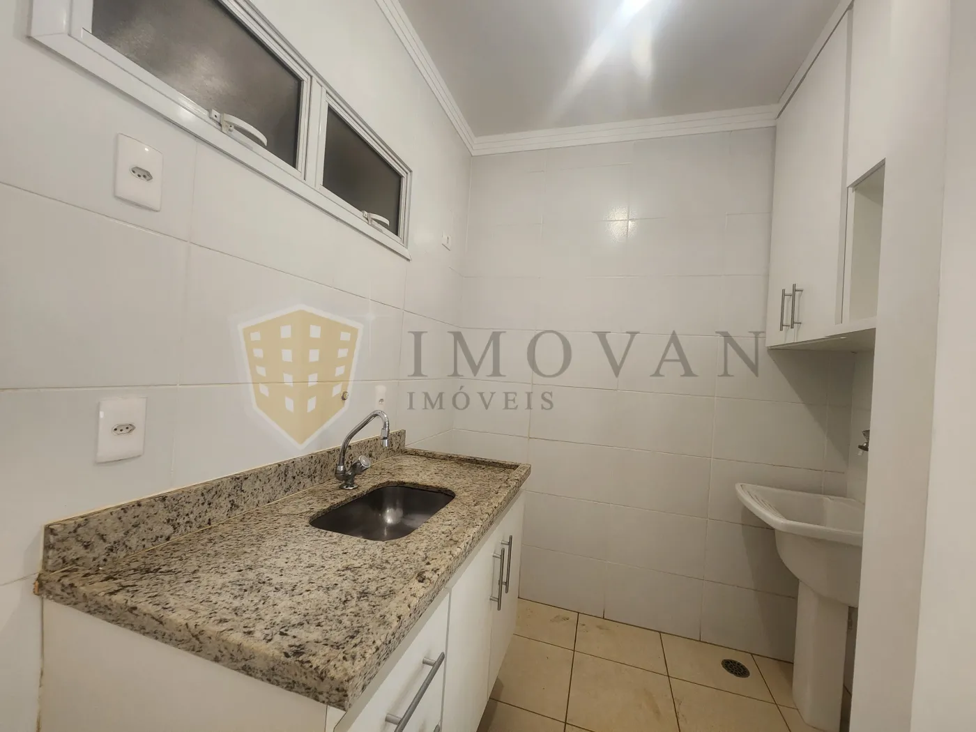 Alugar Apartamento / Kitchnet em Ribeirão Preto R$ 1.200,00 - Foto 2