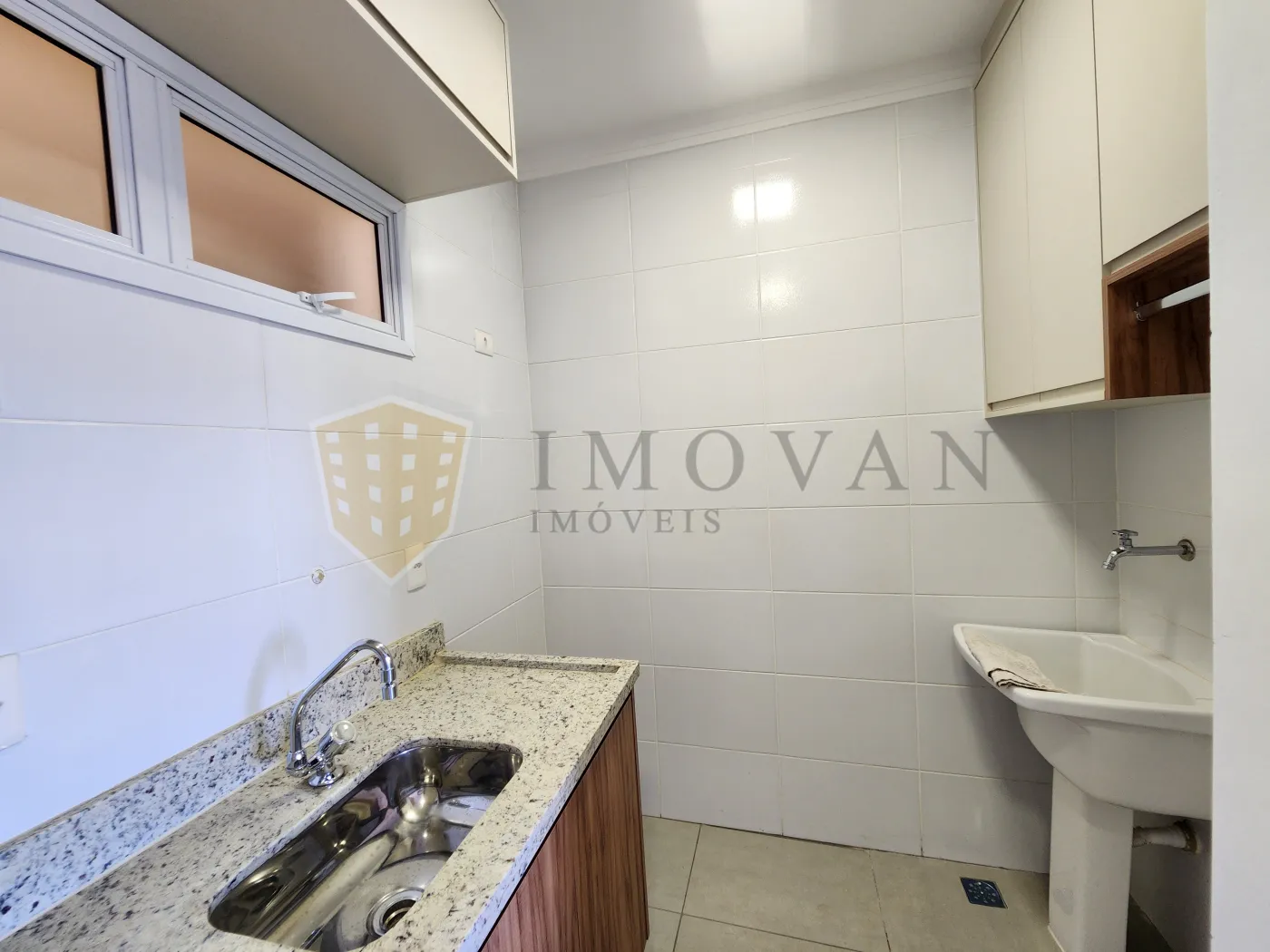 Alugar Apartamento / Padrão em Ribeirão Preto R$ 1.350,00 - Foto 3