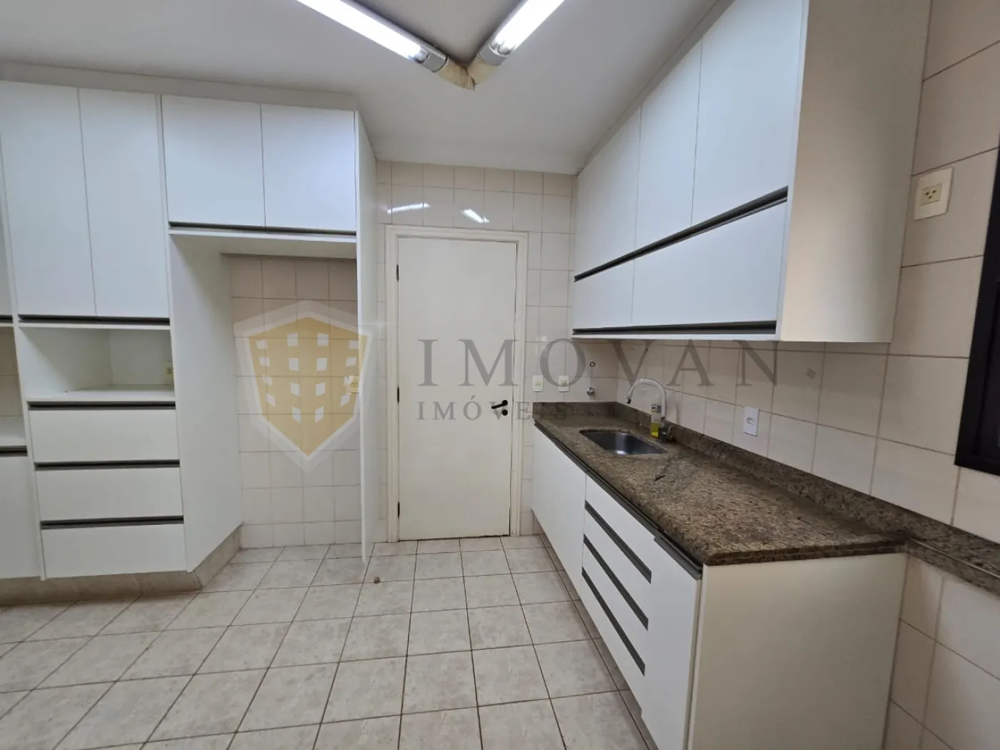 Alugar Apartamento / Padrão em Ribeirão Preto R$ 3.600,00 - Foto 8