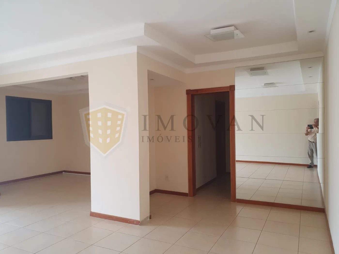 Alugar Apartamento / Padrão em Ribeirão Preto R$ 3.500,00 - Foto 4