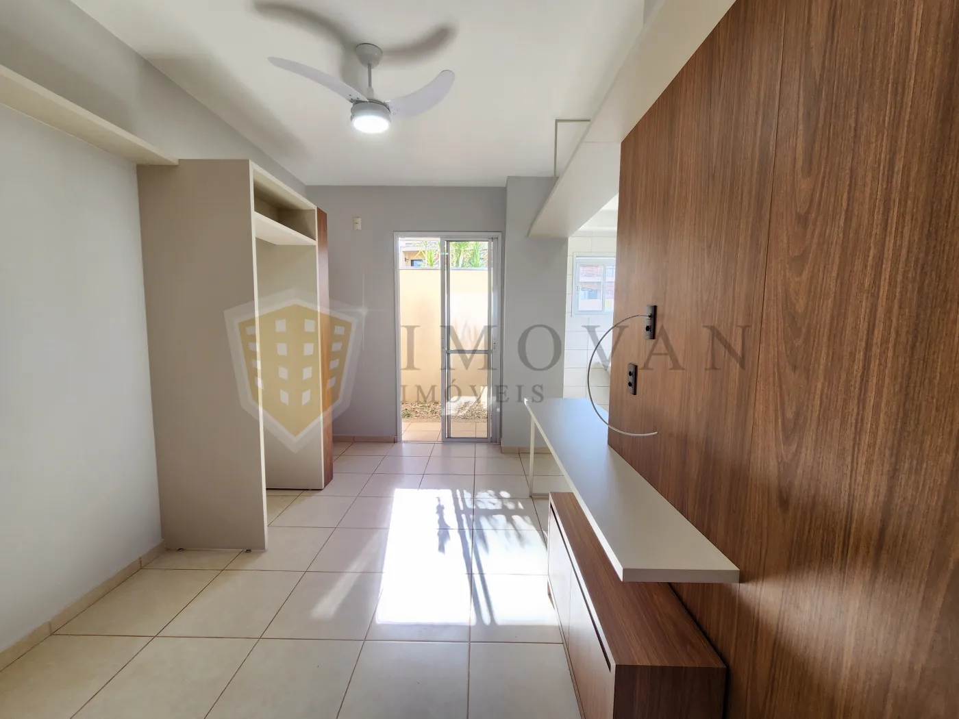 Alugar Apartamento / Padrão em Ribeirão Preto R$ 1.500,00 - Foto 7