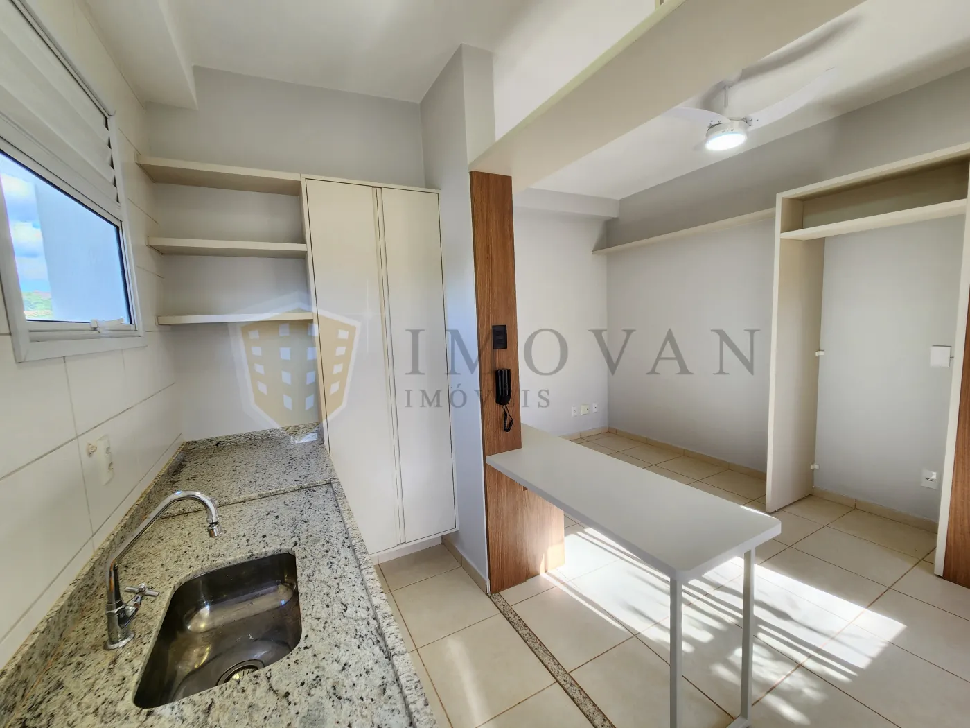 Alugar Apartamento / Padrão em Ribeirão Preto R$ 1.500,00 - Foto 4