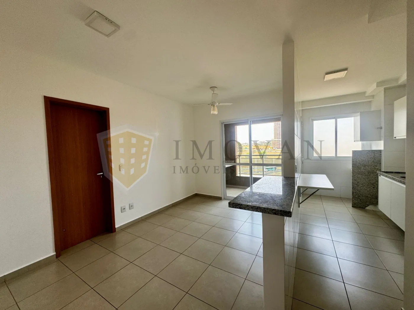 Alugar Apartamento / Padrão em Ribeirão Preto R$ 1.600,00 - Foto 2