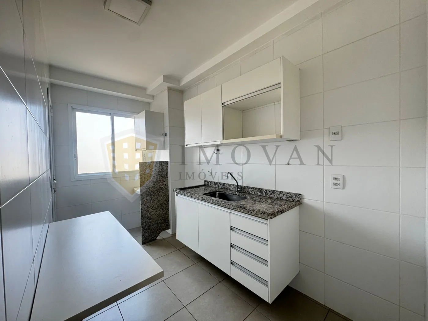 Alugar Apartamento / Padrão em Ribeirão Preto R$ 1.600,00 - Foto 4