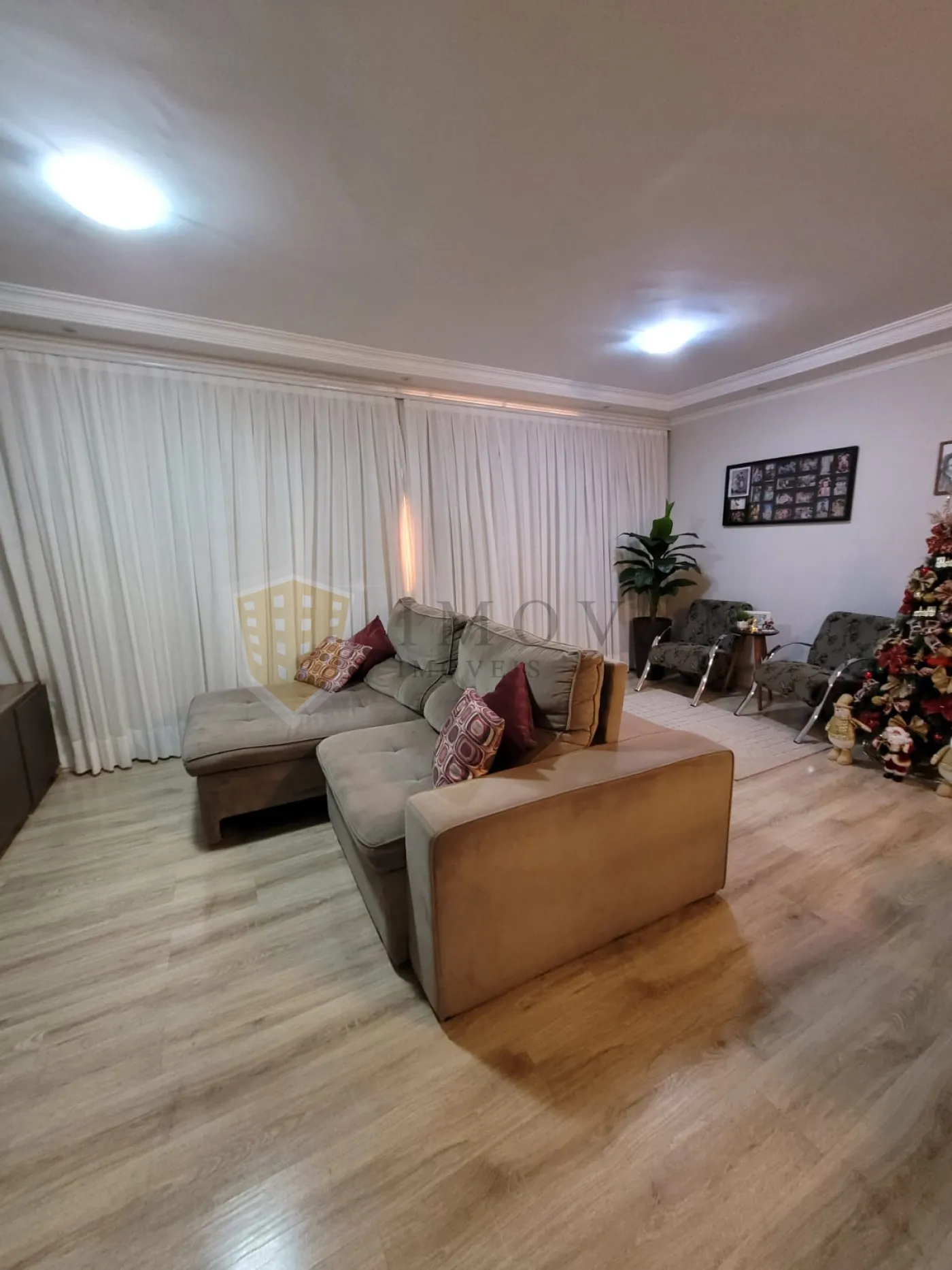 Alugar Apartamento / Padrão em Ribeirão Preto R$ 1.700,00 - Foto 2