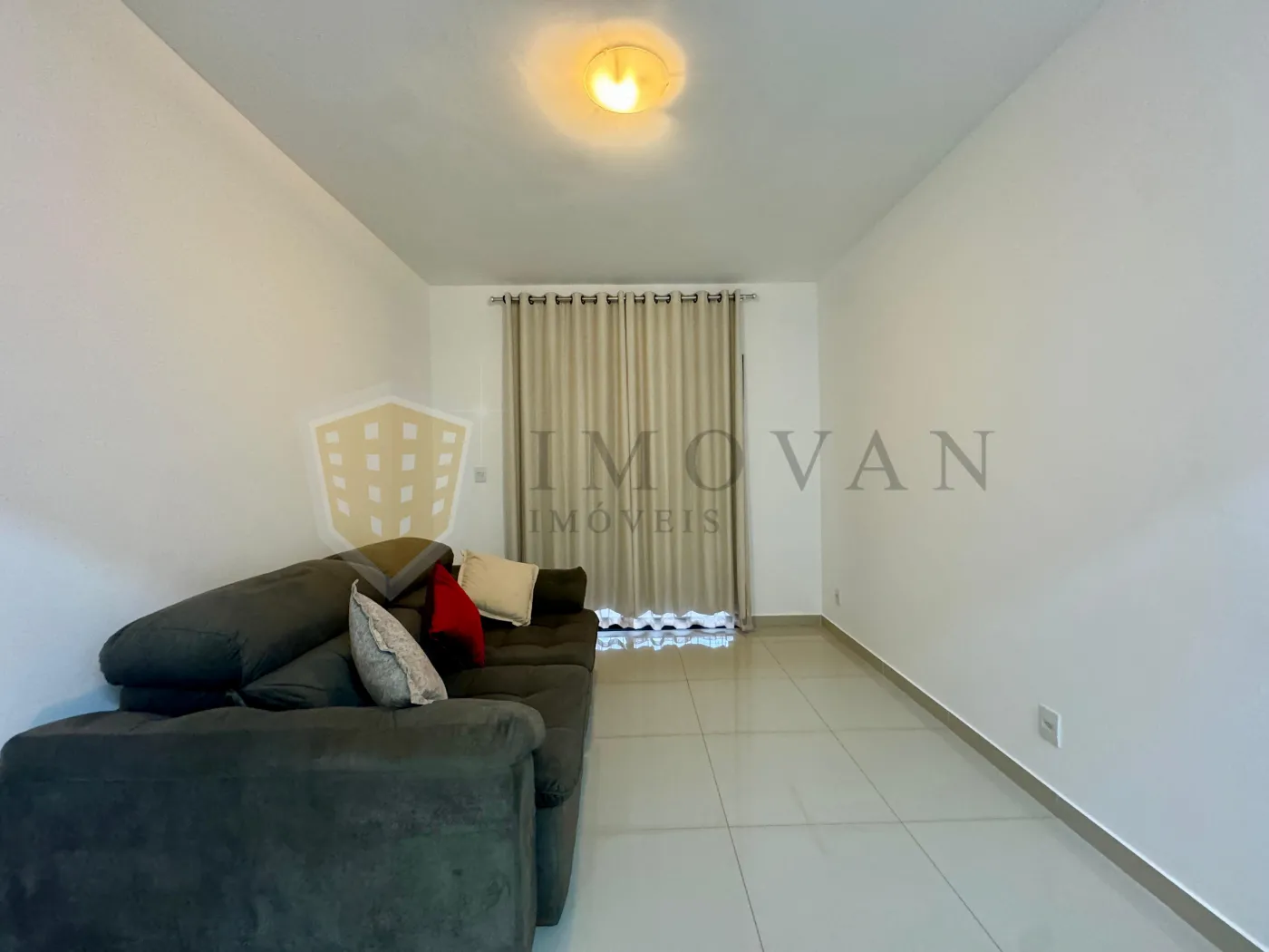 Alugar Apartamento / Padrão em Ribeirão Preto R$ 1.750,00 - Foto 4