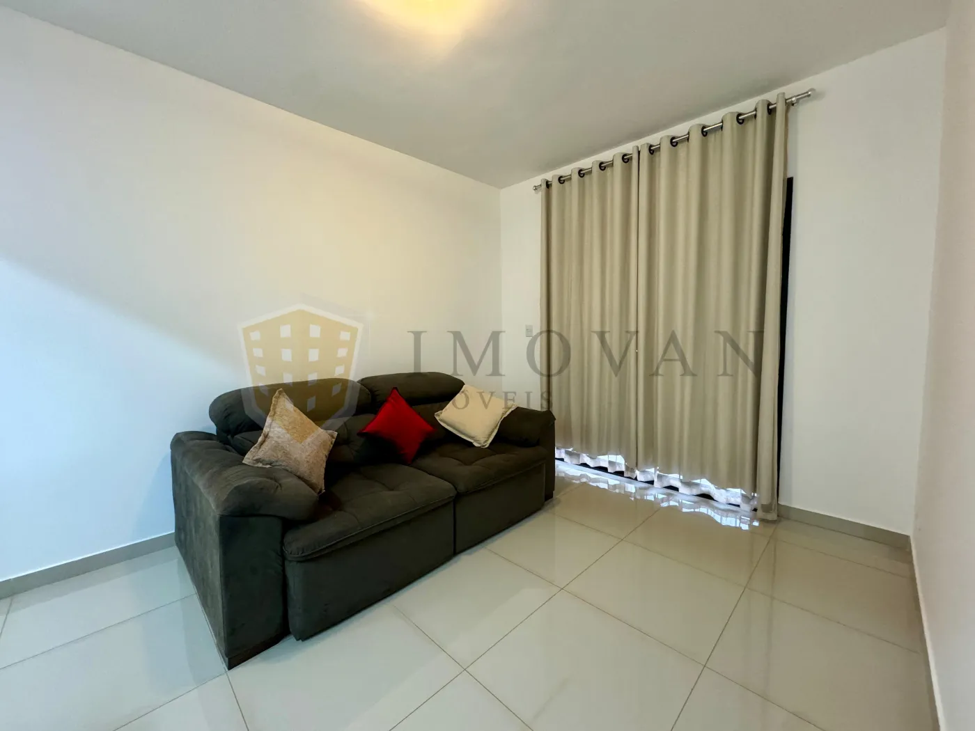 Alugar Apartamento / Padrão em Ribeirão Preto R$ 1.750,00 - Foto 5